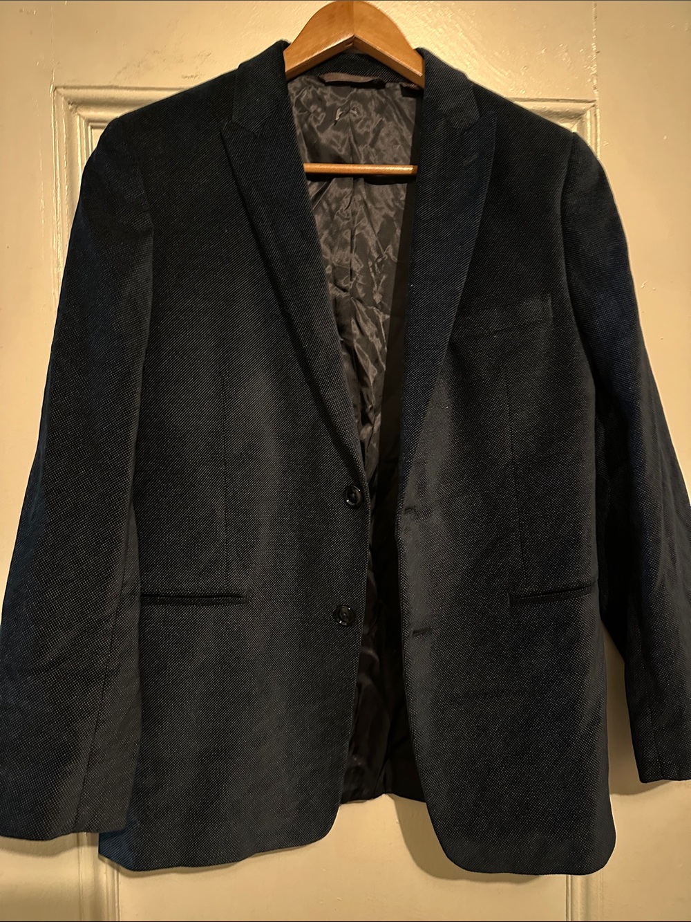 Michael Kors Dark Navy Textured Two-Button Sport Coat. Size 18R. 27.5”L x 20”W.